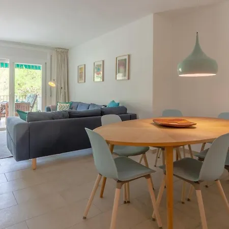 Sleeps 7 Pool Апартаменты