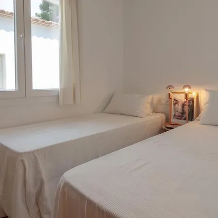 Sleeps 7 Pool Апартаменты *